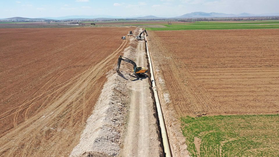 Konya Apa Hotamış sulamasında boru hattı döşenen tarlalar, havadan